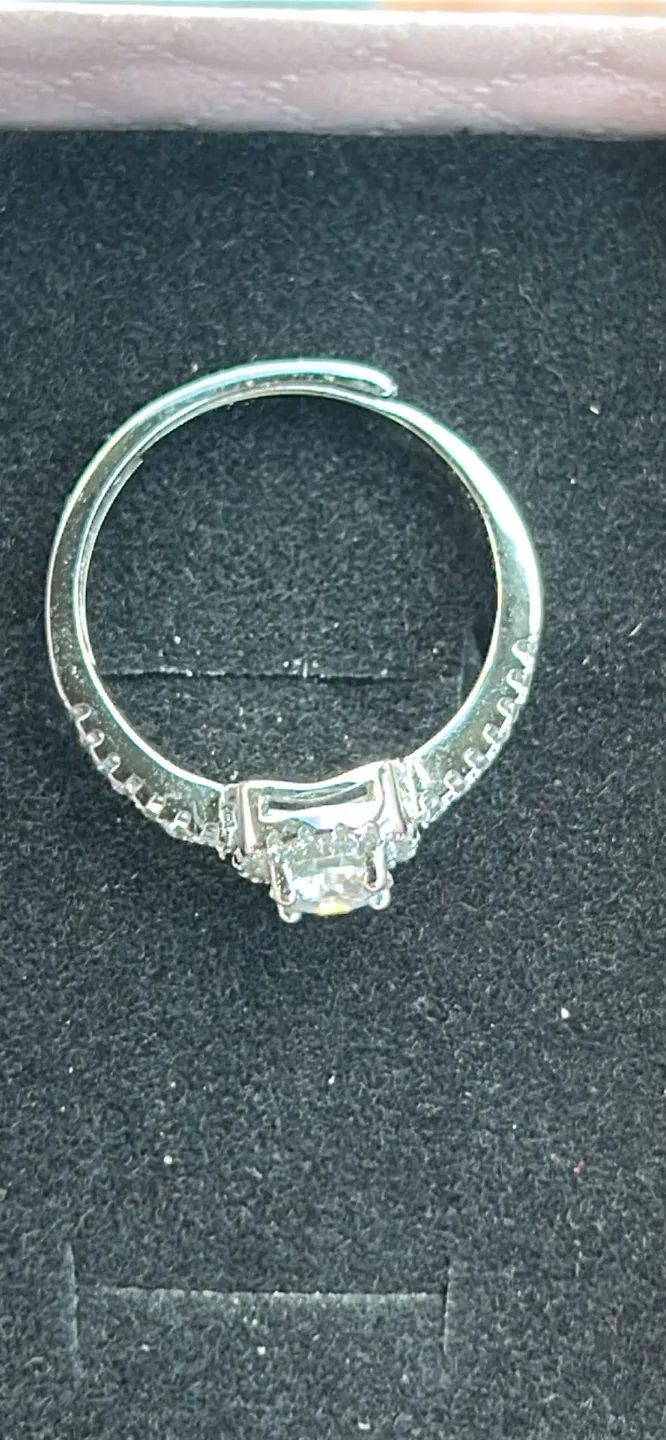 Moissanite ring OBO read description image indicator(4)