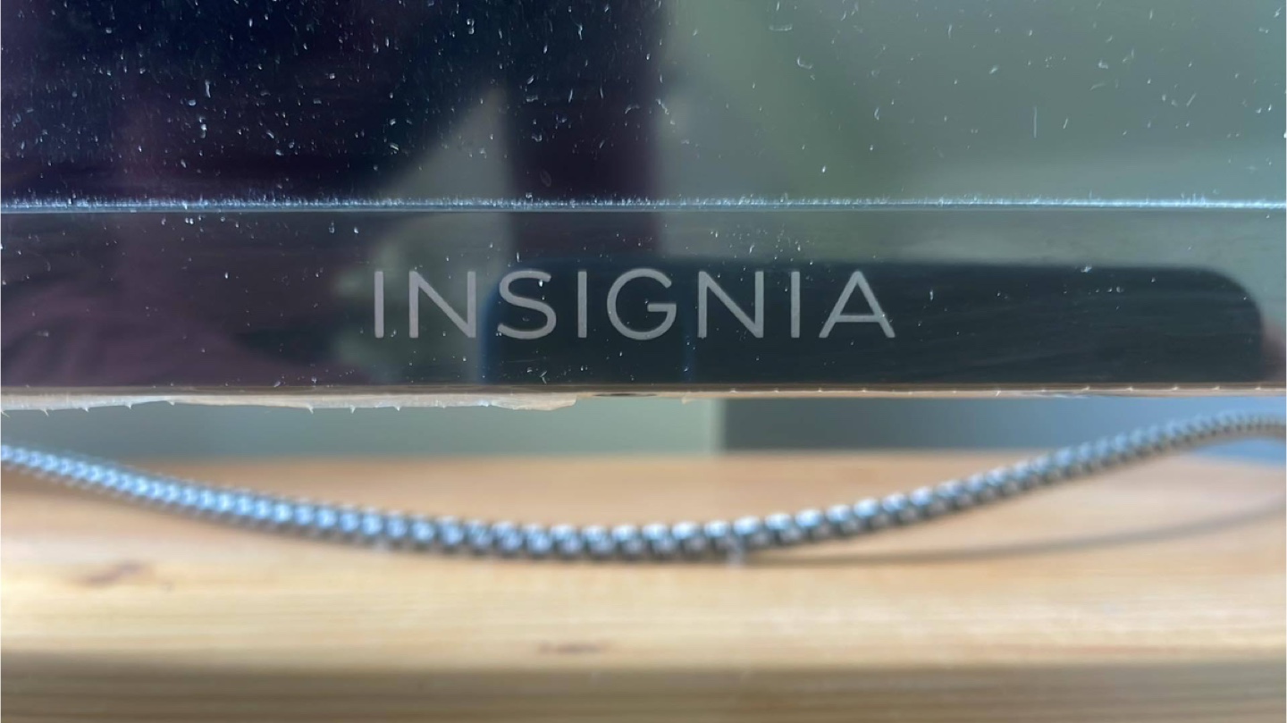 Insignia 32 inch Smart TV - photo 5