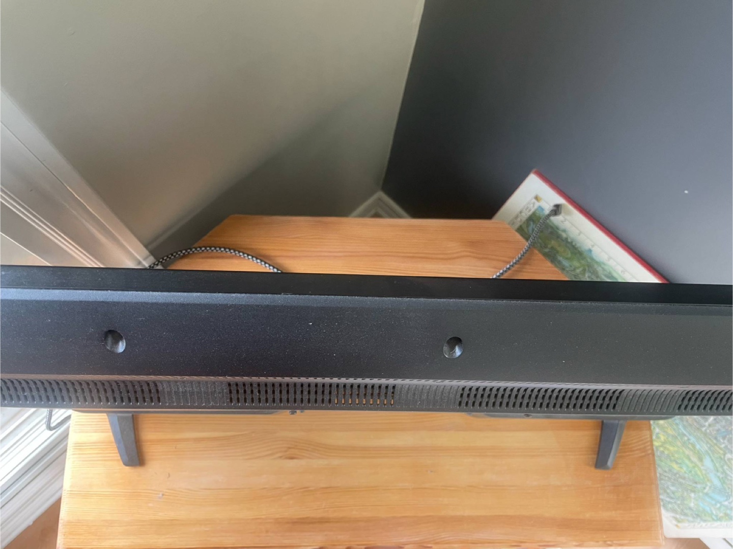 Insignia 32 inch Smart TV - photo 4