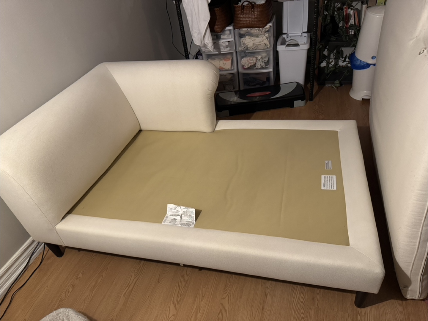 CB2 White Chaise Lounge - photo 4