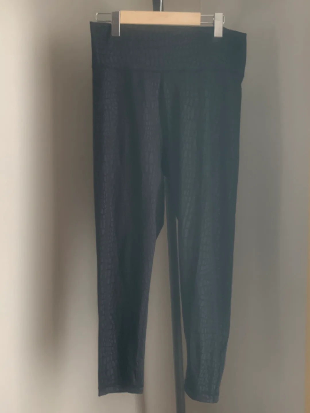 Adidas Aeroready Women's Croc-Patterned Leggings - Size XL thumbnail