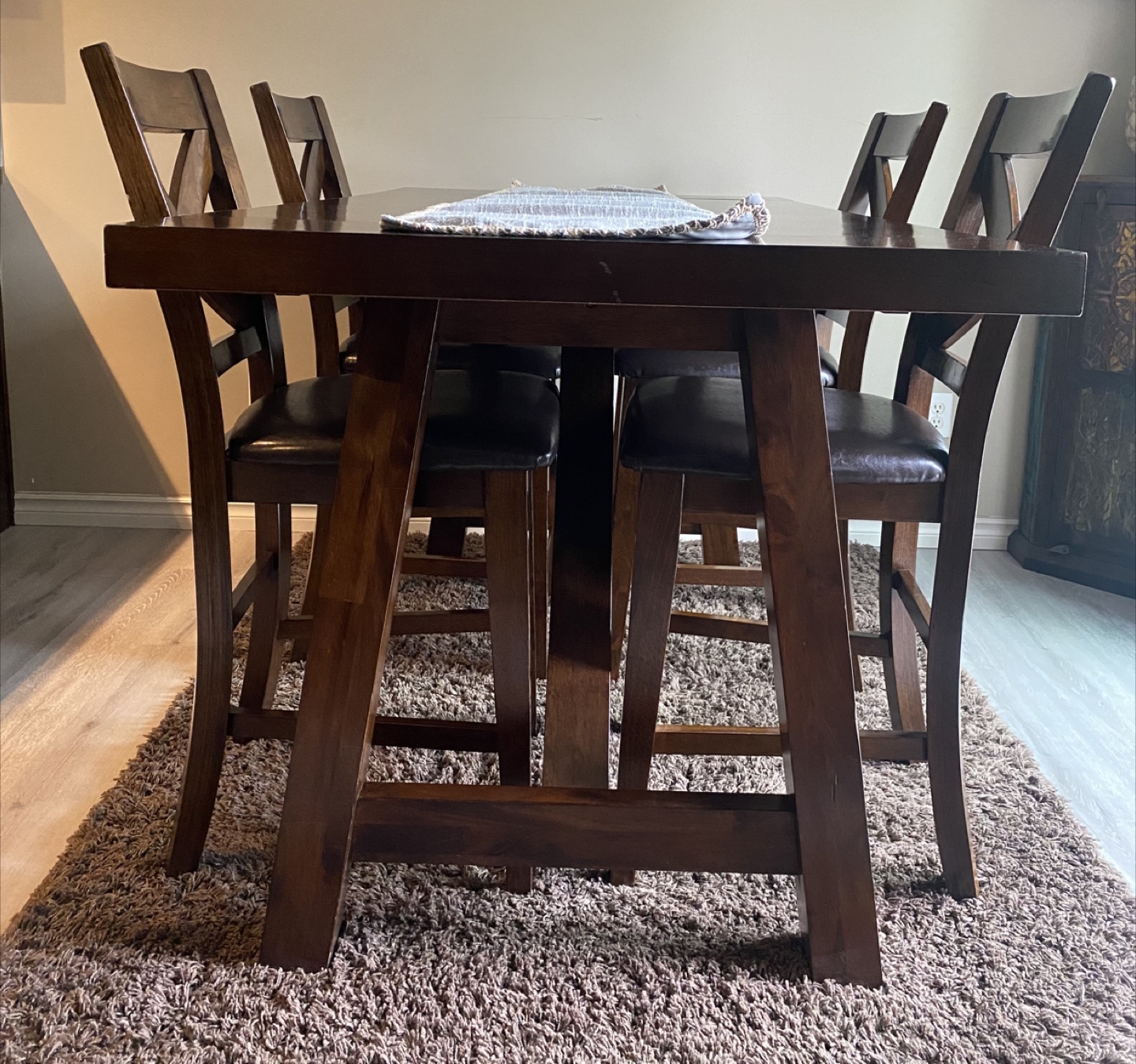Feast Like Royalty at This Dining Table Set-Bonus Bench! - photo 4