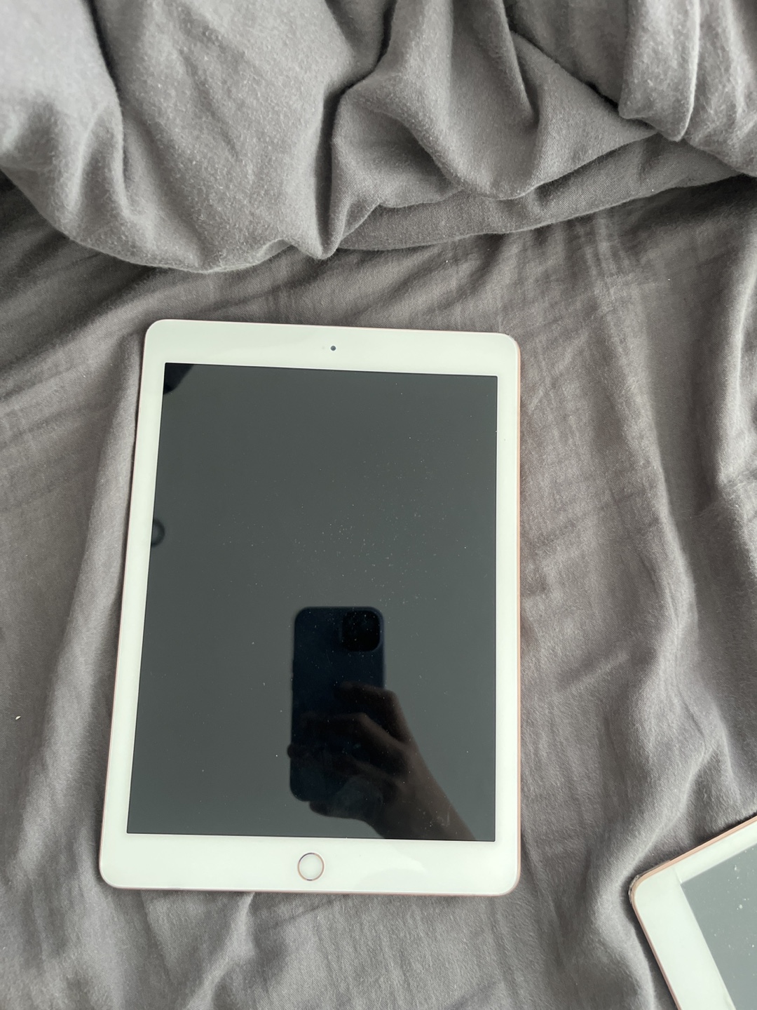 Rose Gold iPad 9.7-inch ipad air 2 - photo 2