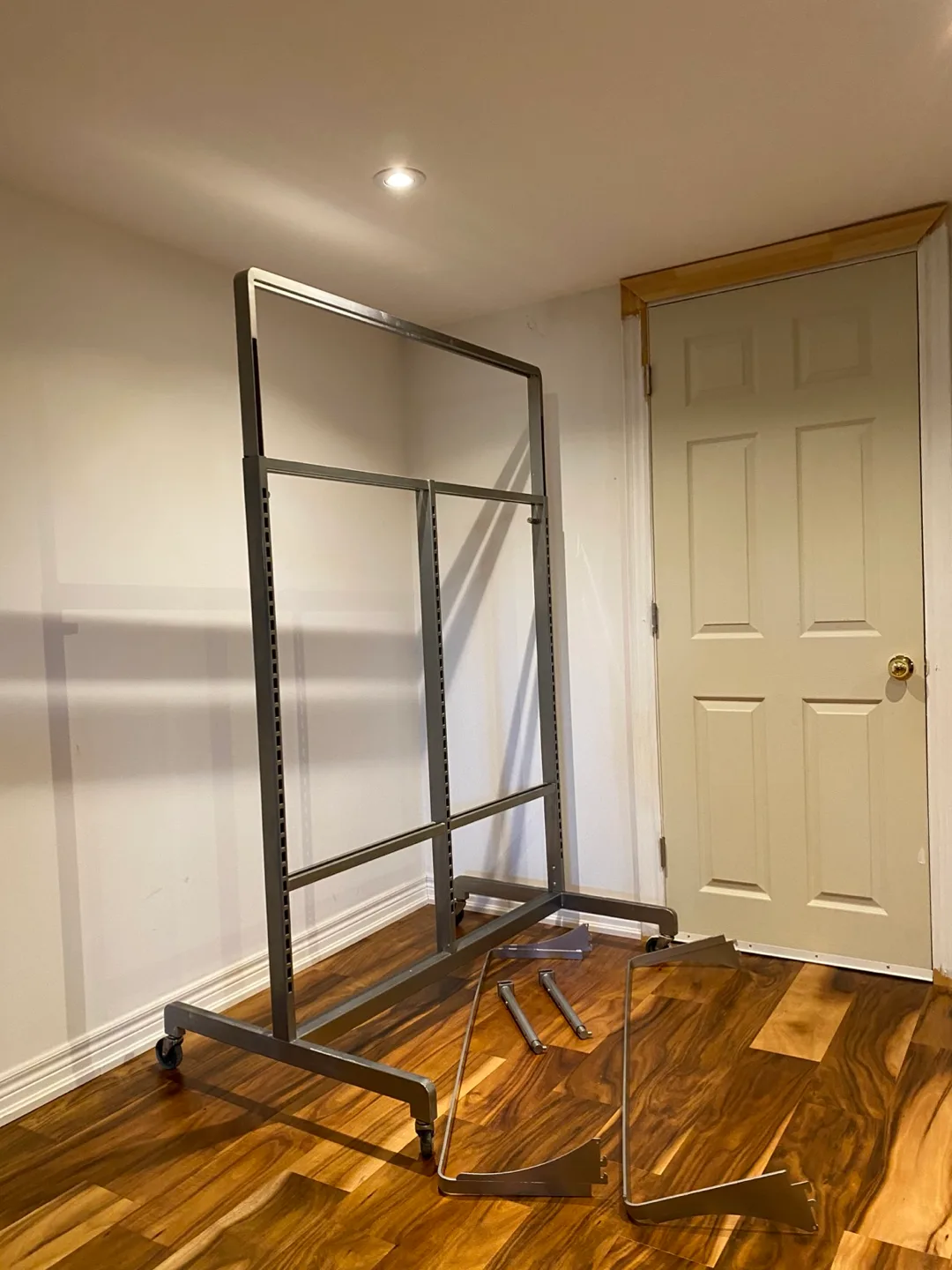 Heavy-duty garment rack on wheels image indicator(5)