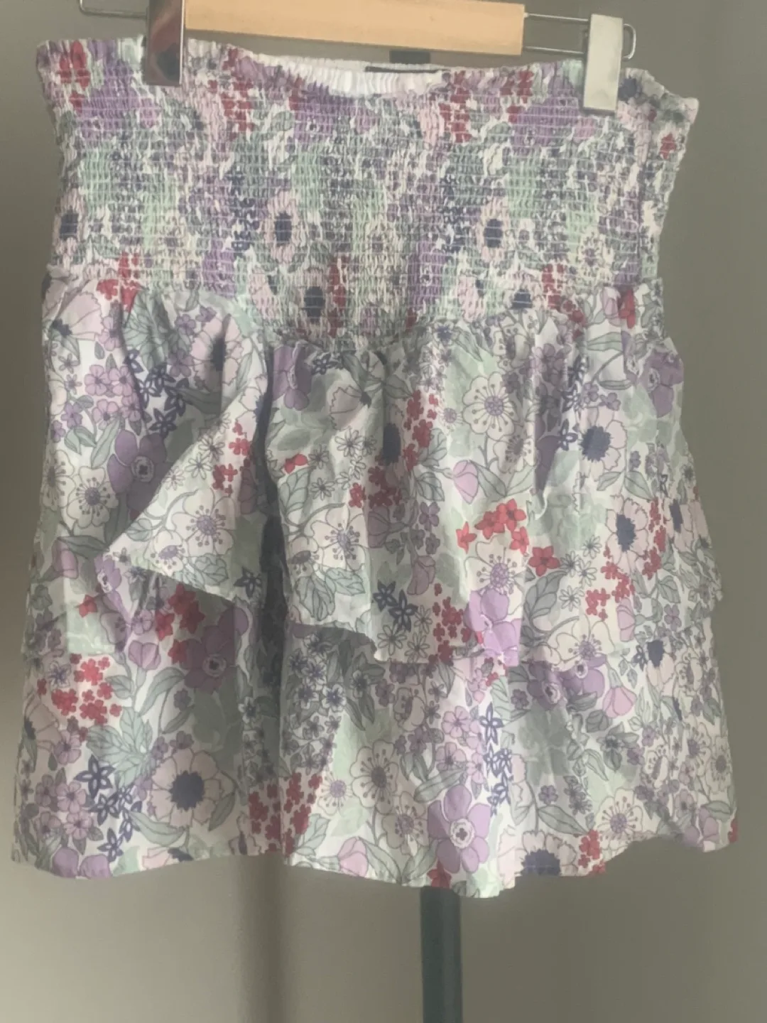 Reitmans Floral Tiered Mini Skirt - Size 12 thumbnail