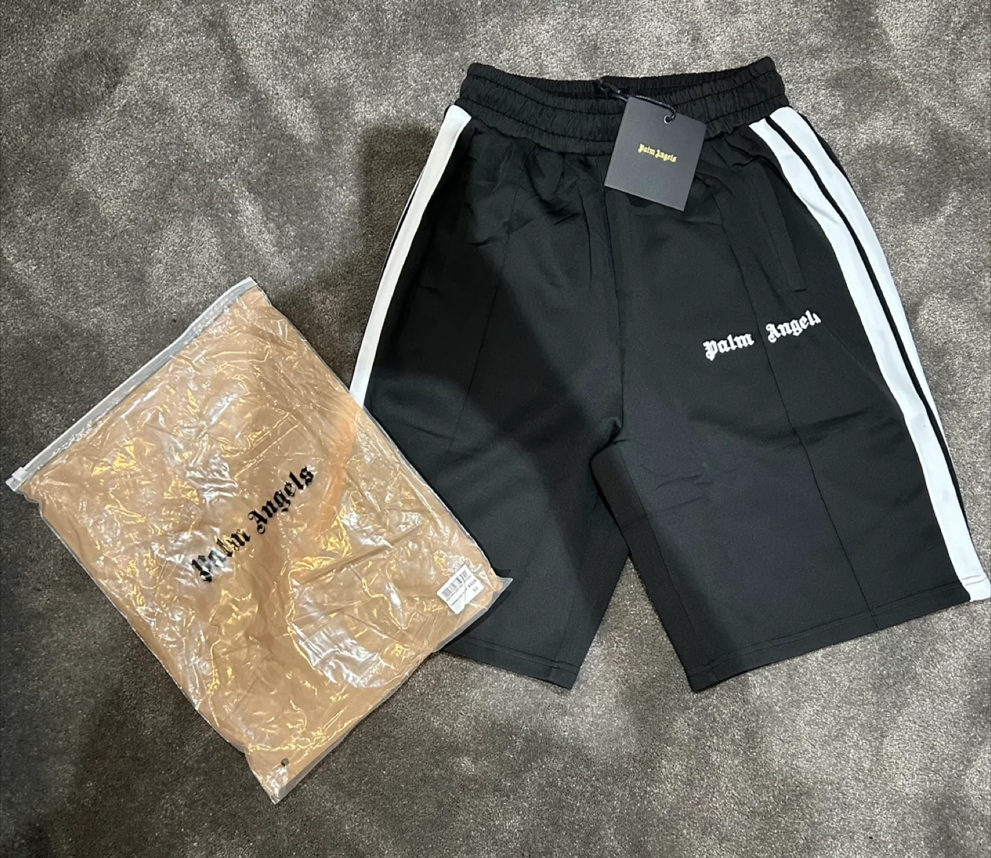 Palm angels shorts thumbnail