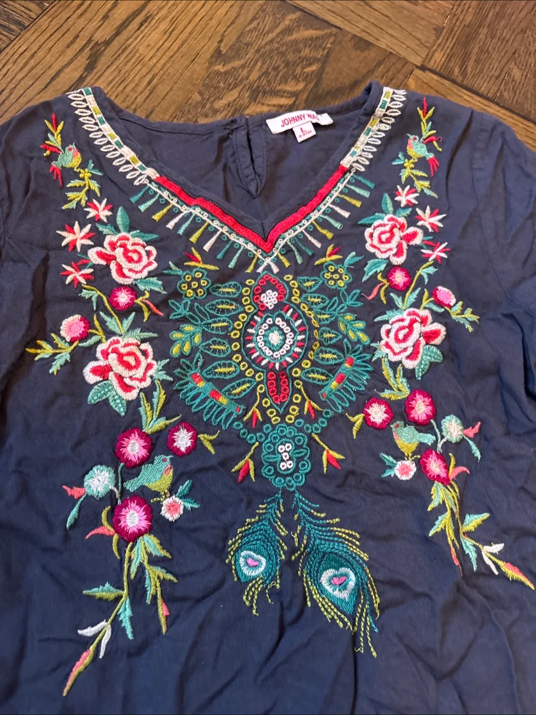 Girl’s Embroidered sleeve top, 8-9YO image indicator(2)