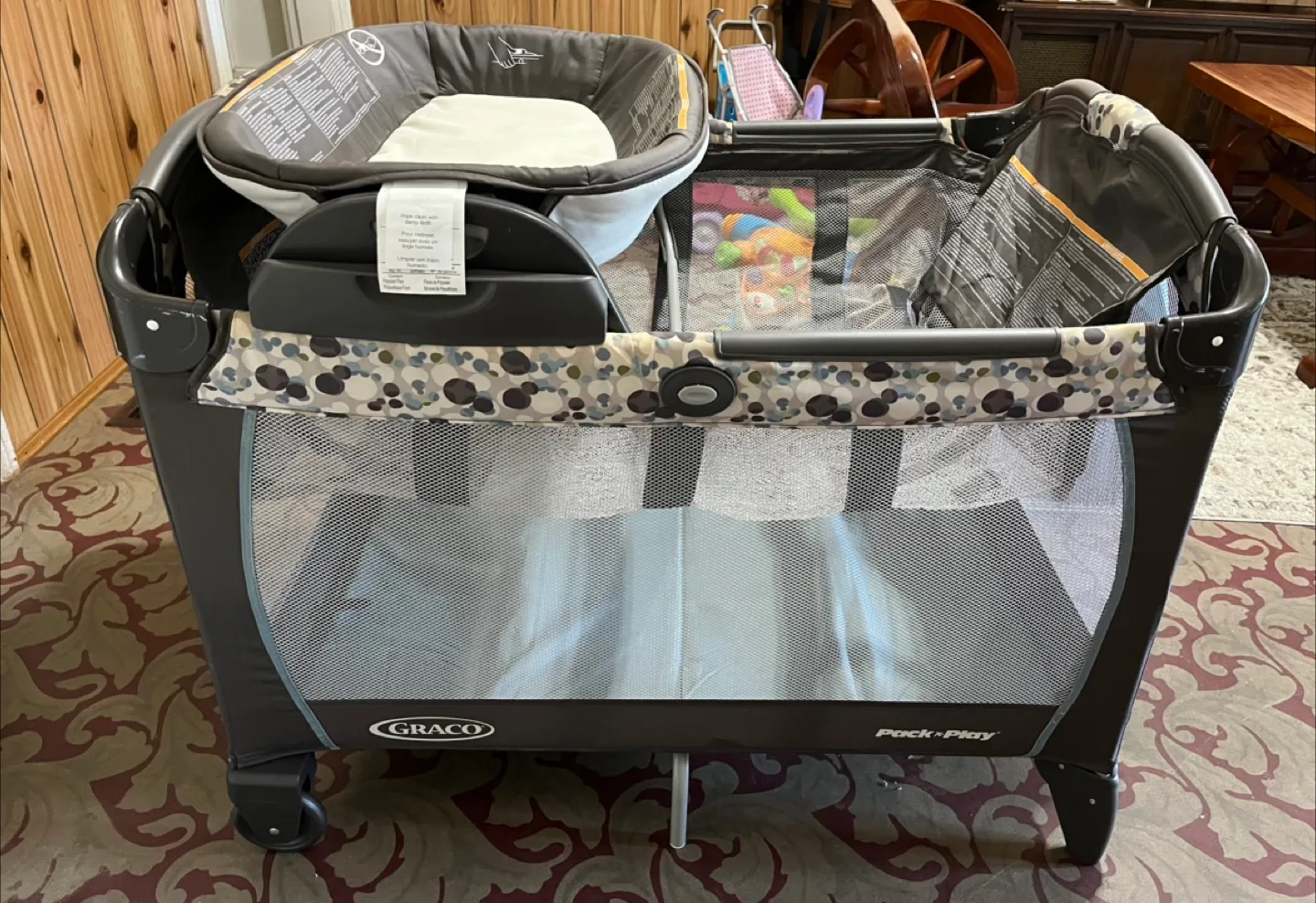 Graco Pack 'n Play Playard image indicator(2)