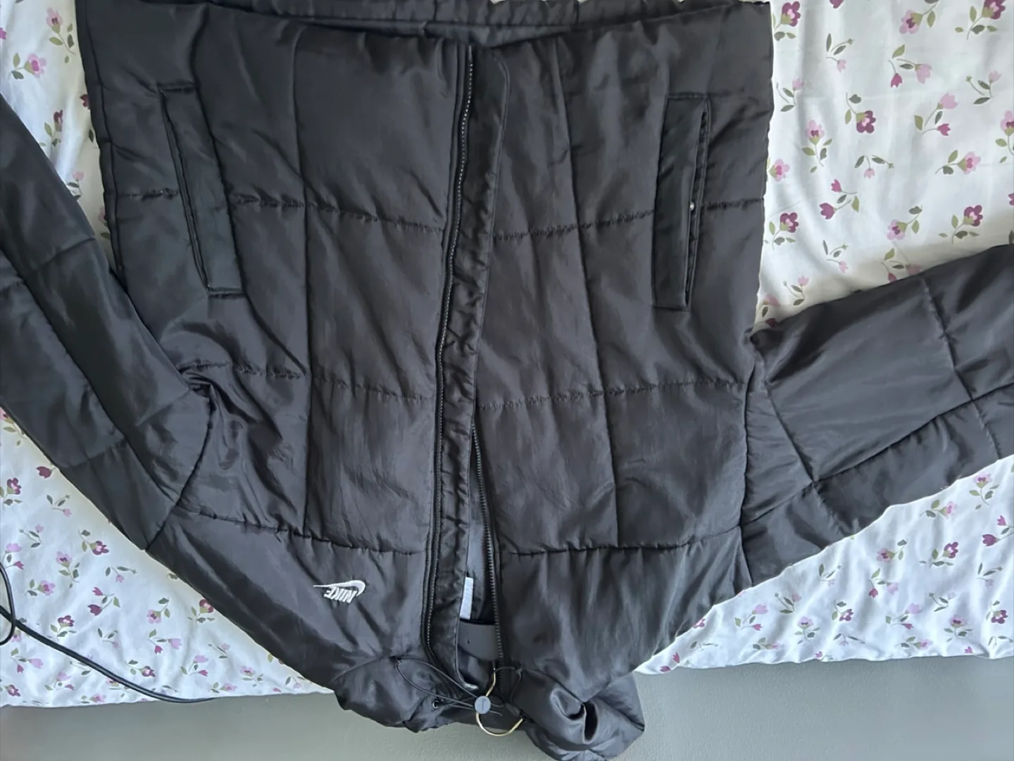 Nike Black Puffer Jacket women’s therma size medium thumbnail