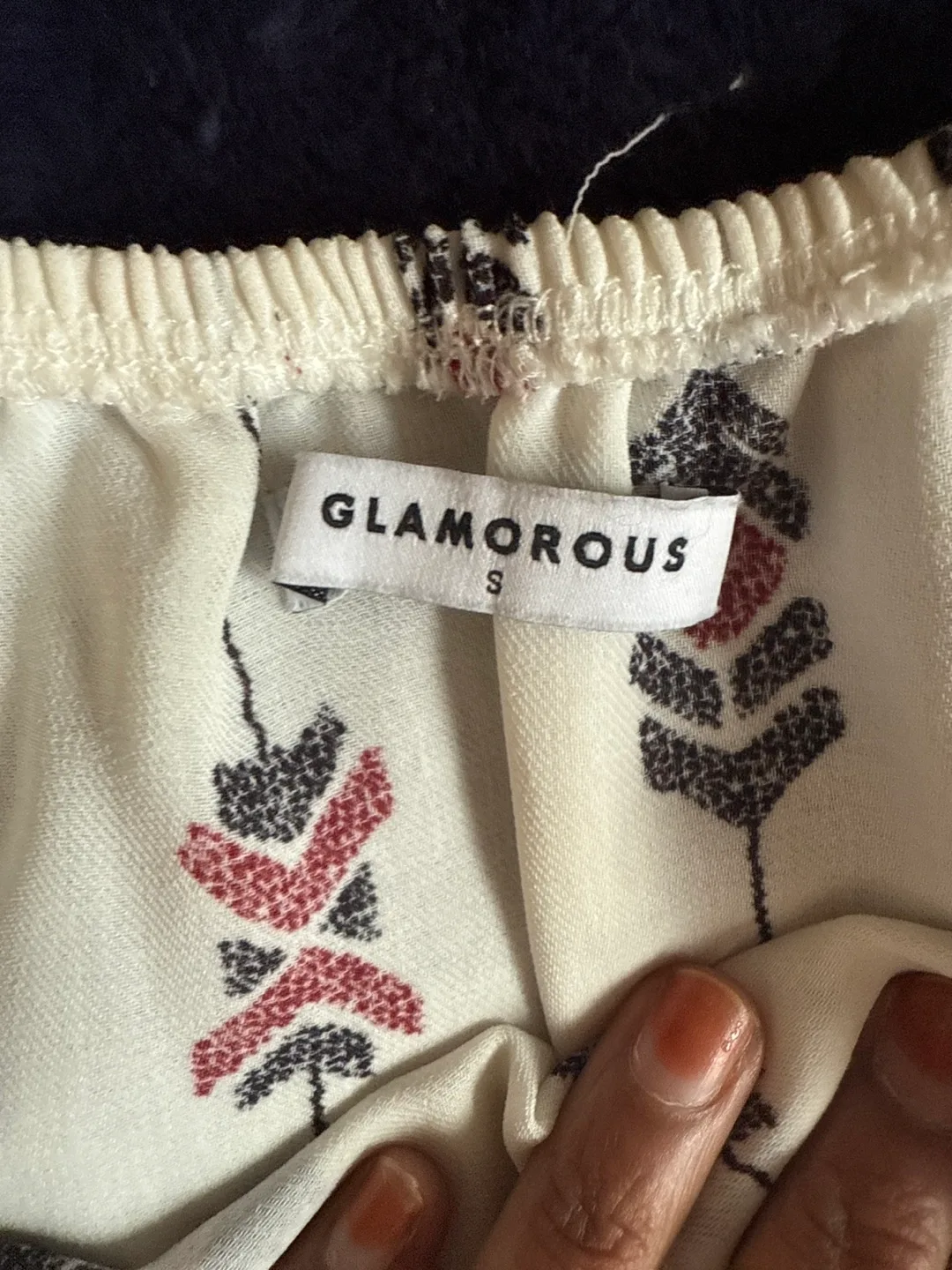 Glamorous Off-the-Shoulder Blouse - Size Small image indicator(2)