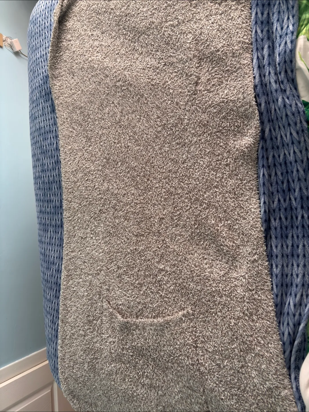 Indigo Grey Reading Throw with Pockets image indicator(4)