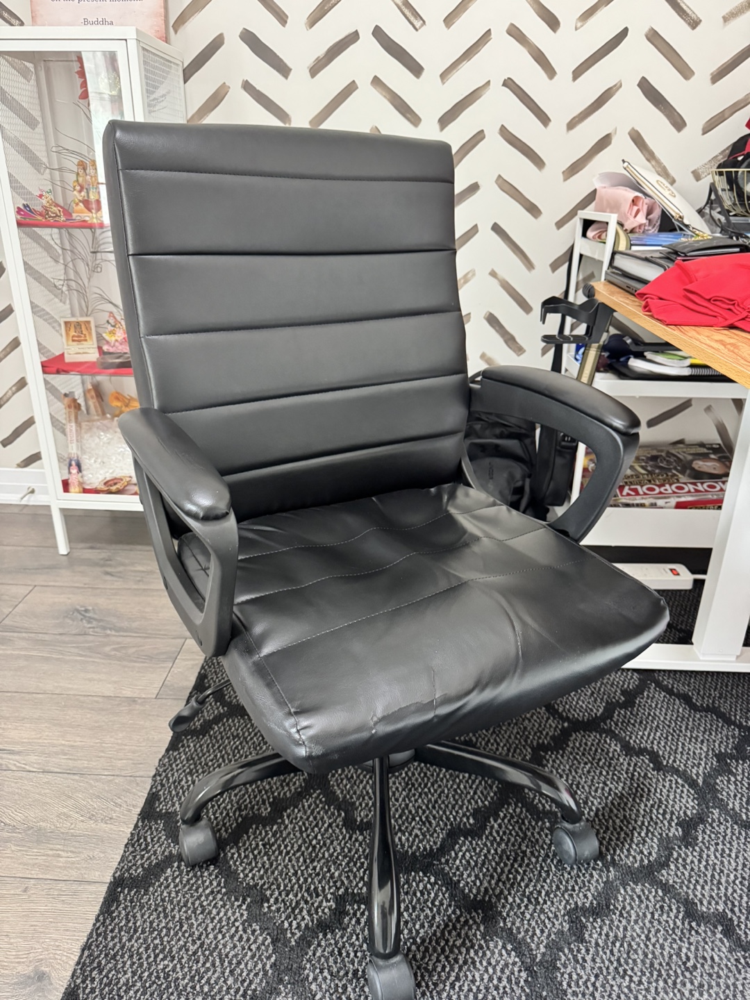 Black Office Chair with Wheels - photo 3