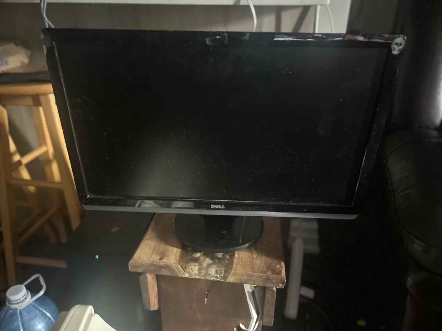Dell 27 inch LCD Monitor thumbnail