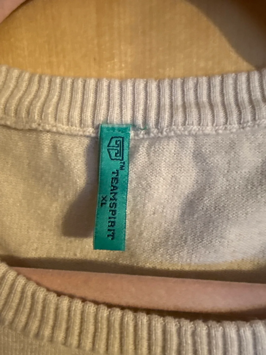 Team Spirit Women's Size XL Colour Block Sweater image indicator(3)