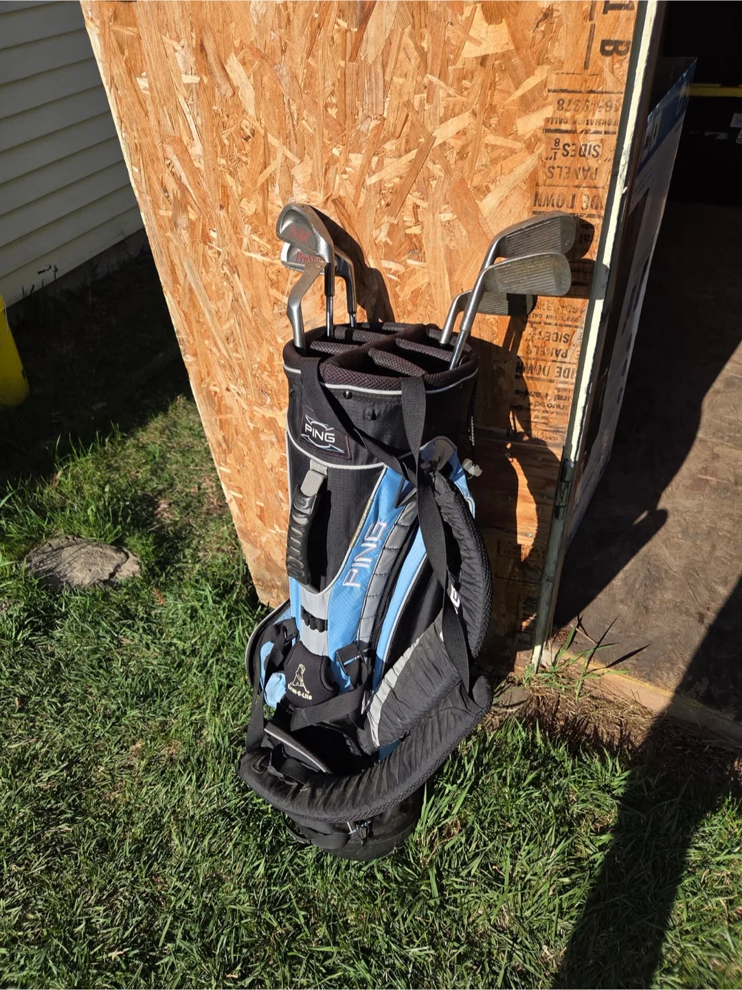 Ping Golf Bag w. Clubs thumbnail