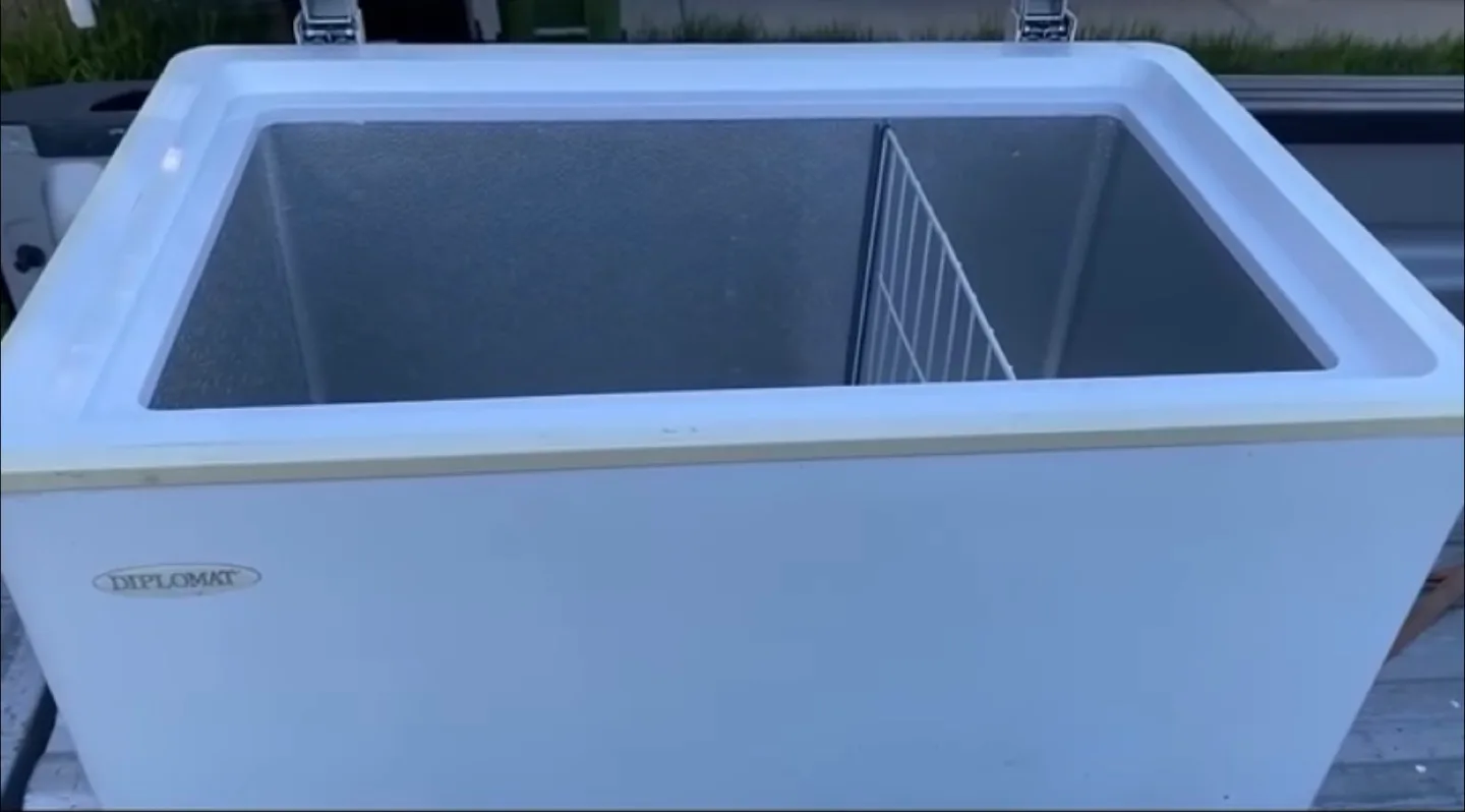 Can deliver excellent working condition freezer