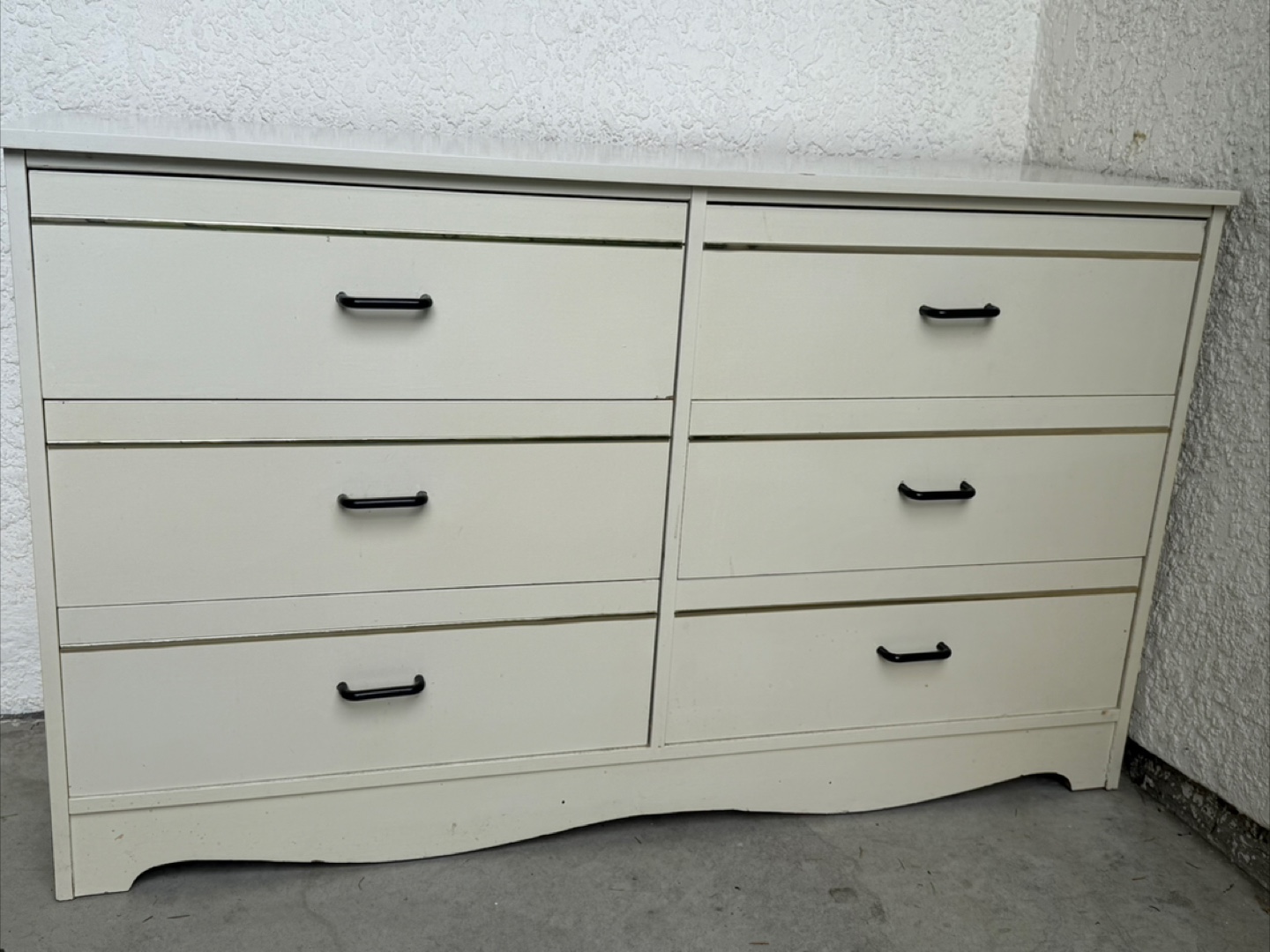 White Six-Drawer Dresser - photo 2