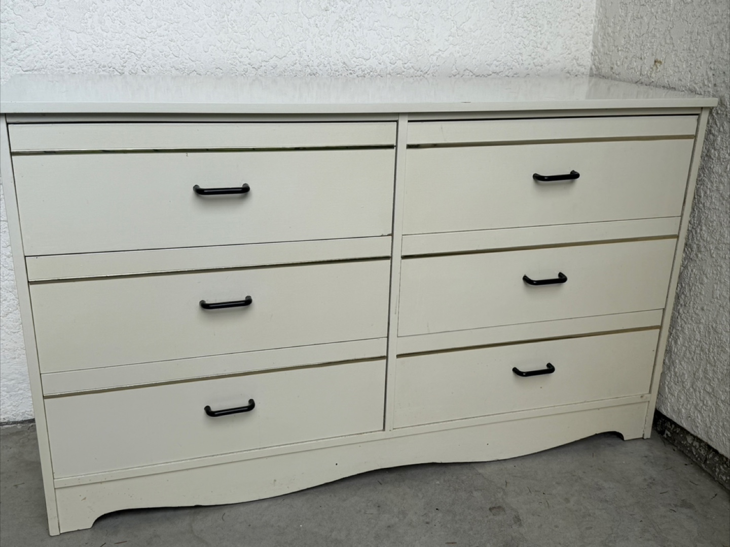 White Six-Drawer Dresser