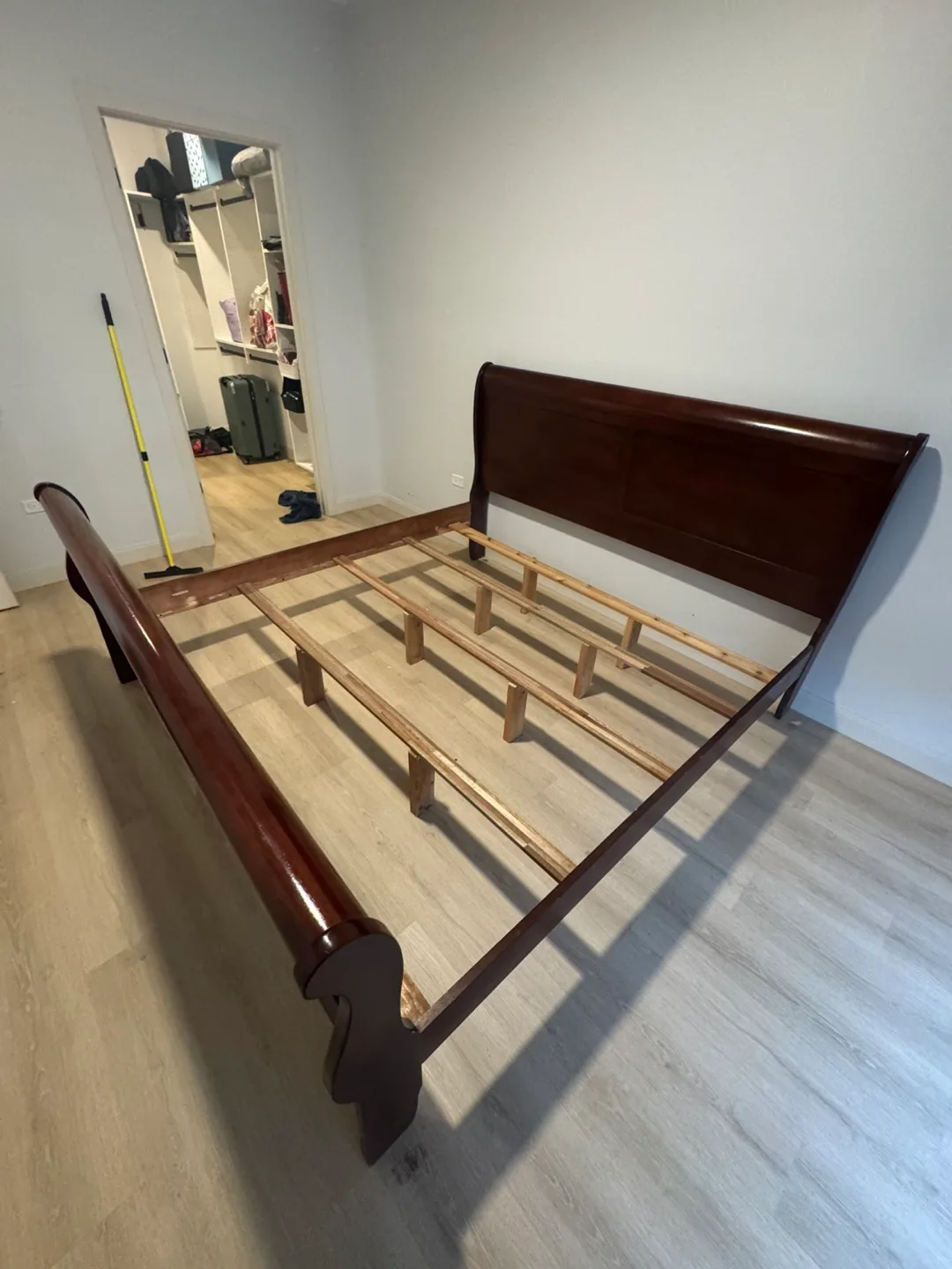 Brown Cherry King Sized Sleigh Bed thumbnail