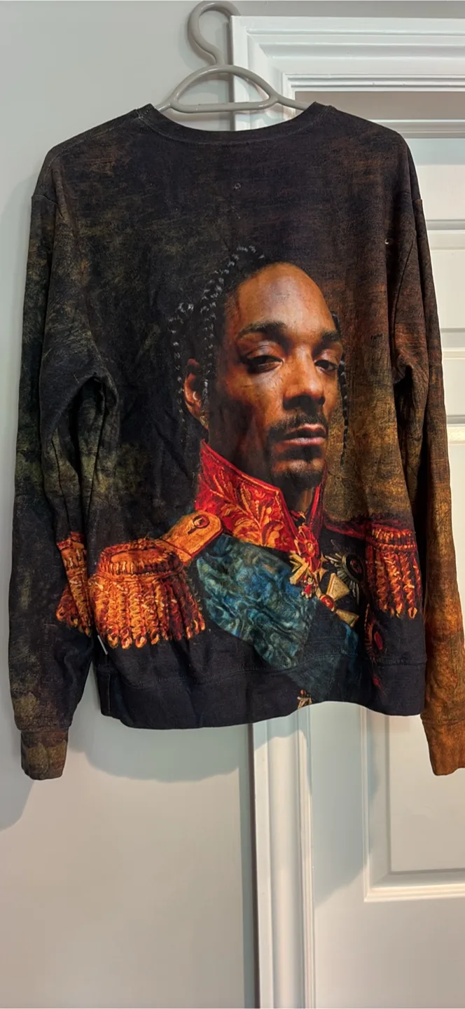Snoop Dogg Renaissance Painting Sweatshirt - Size Medium image indicator(2)