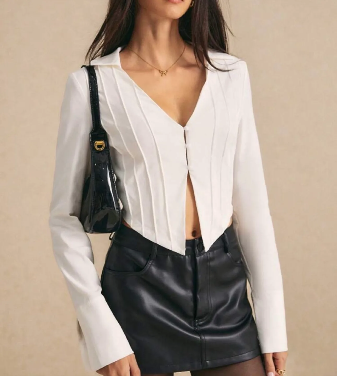 White collared cropped blouse NEW image indicator(2)