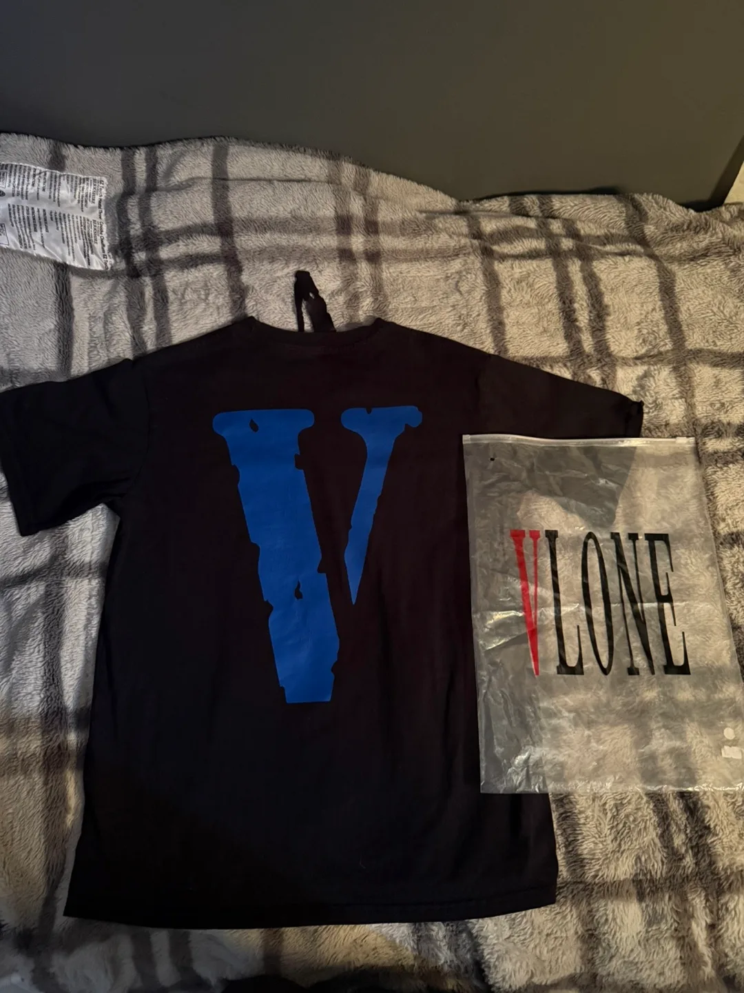 Vlone Black T-Shirt - Size L image indicator(2)