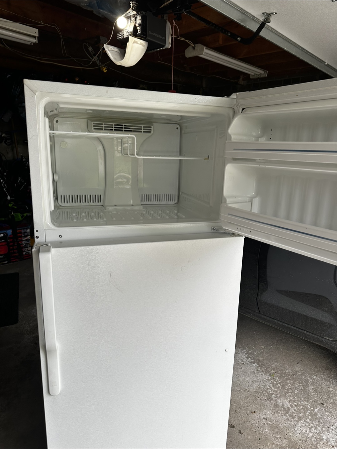 GE Top Freezer Refrigerator - White - photo 2