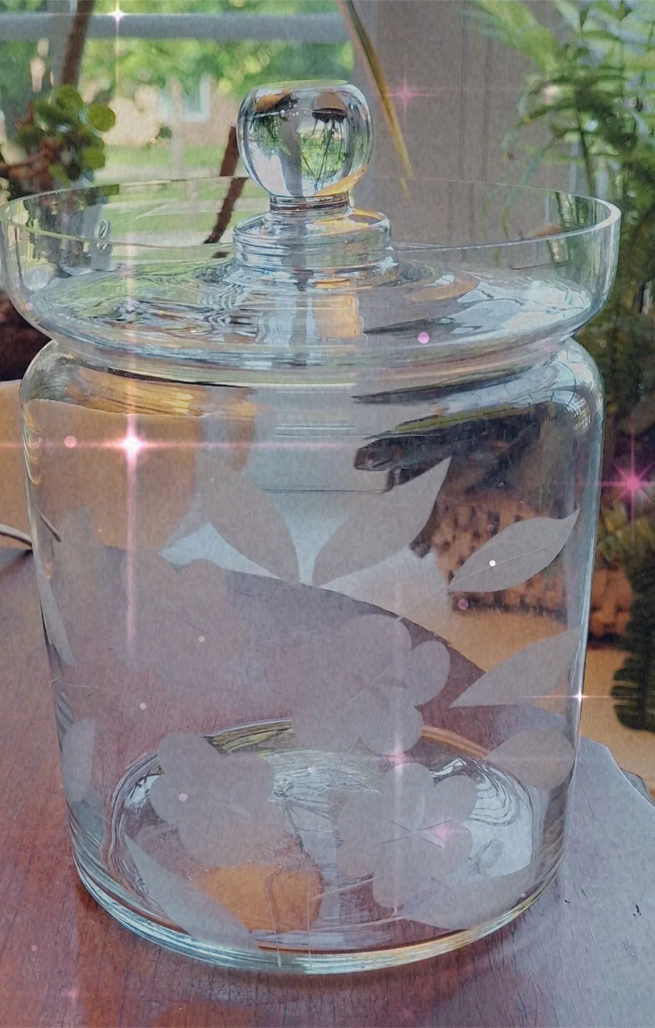 Etched glass jar with lid image indicator(4)