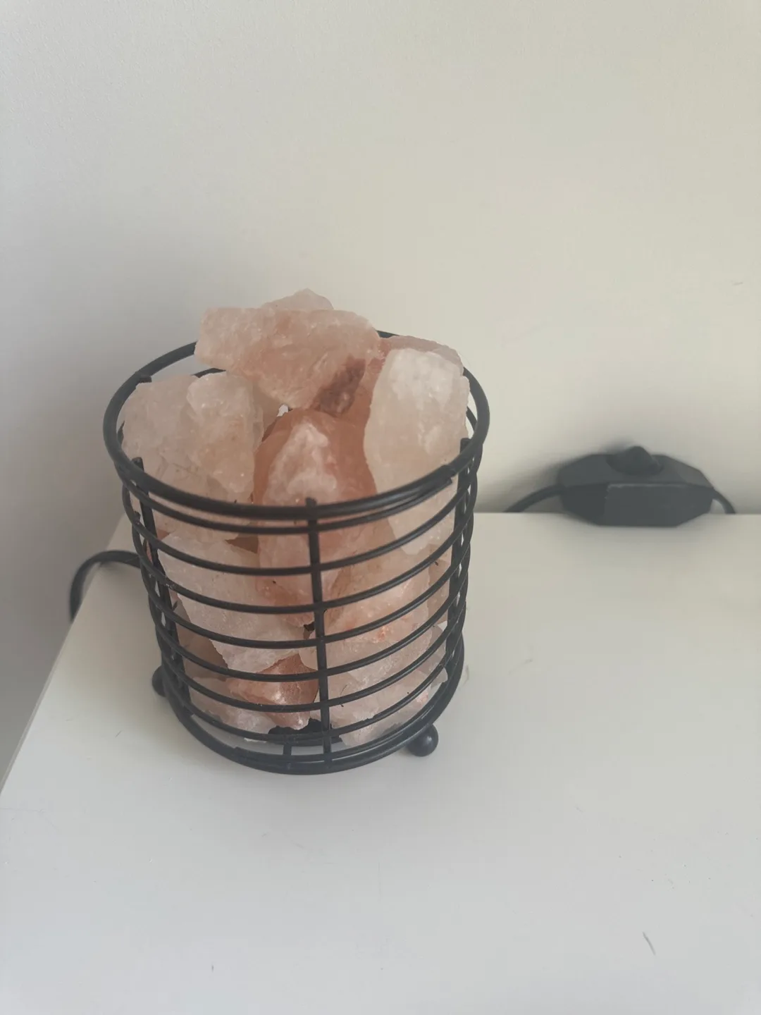 Himalayan Salt Lamp with Metal Stand image indicator(2)