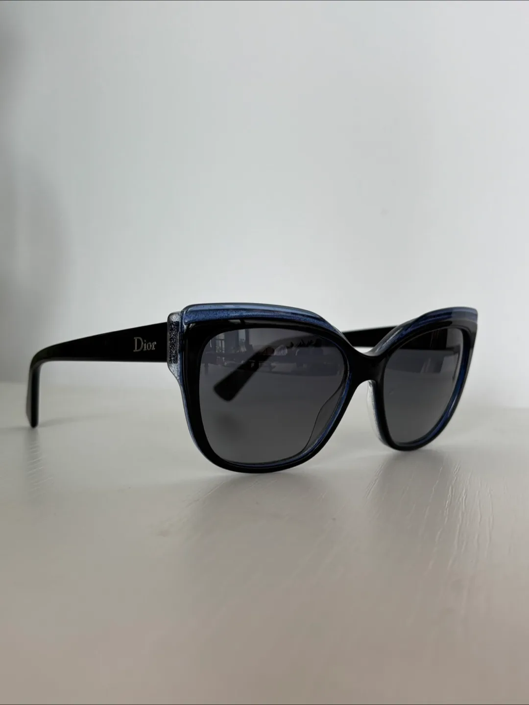 Authentic Dior Glisten 2 Sunglasses image indicator(2)