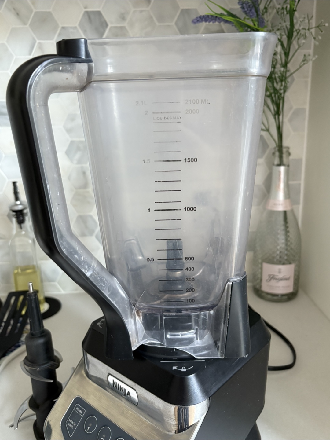 Ninja Professional 900 Watts Blender - photo 3