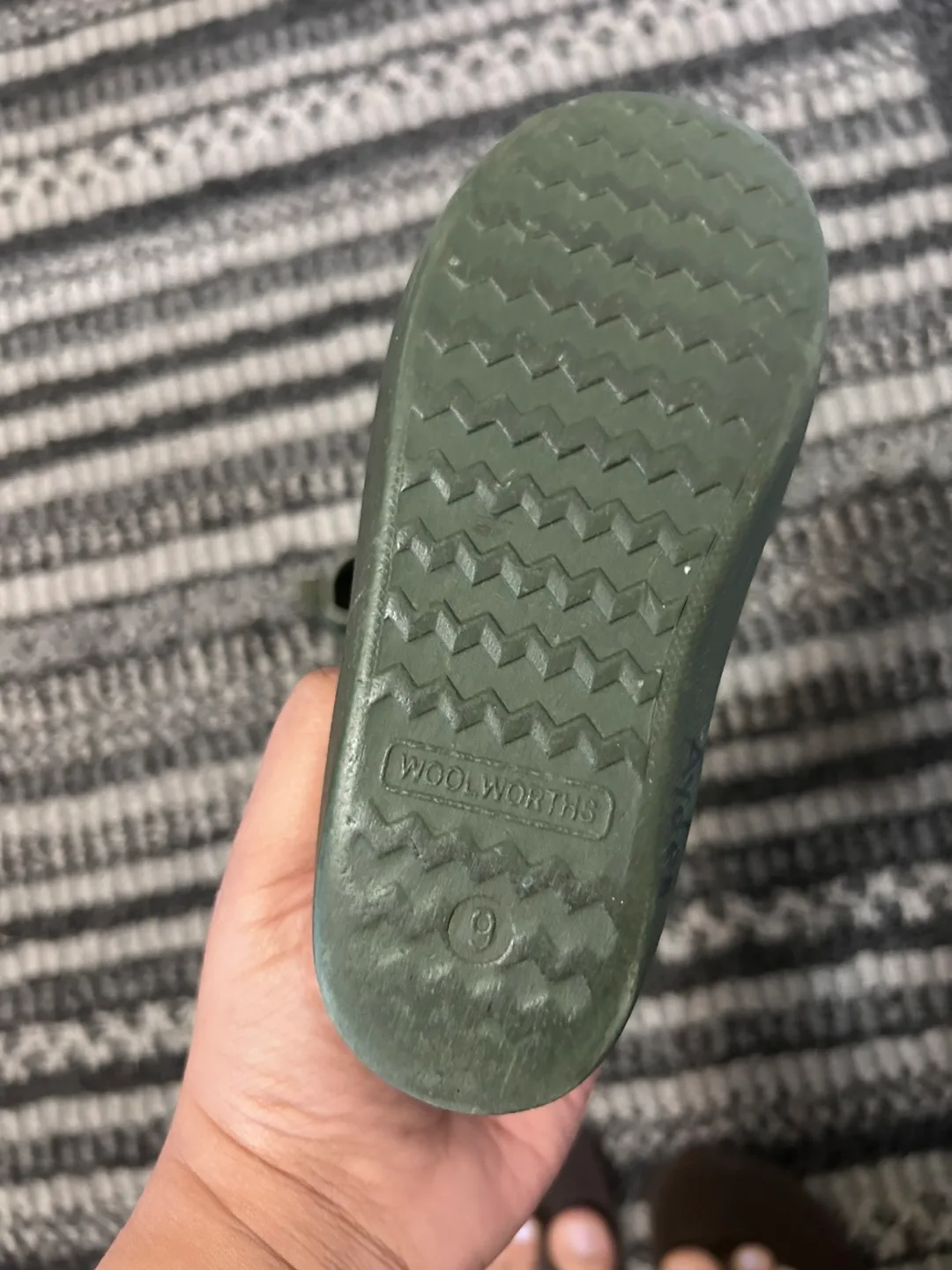 Kids Camo Slip-on Shoes - Size 9 image indicator(2)