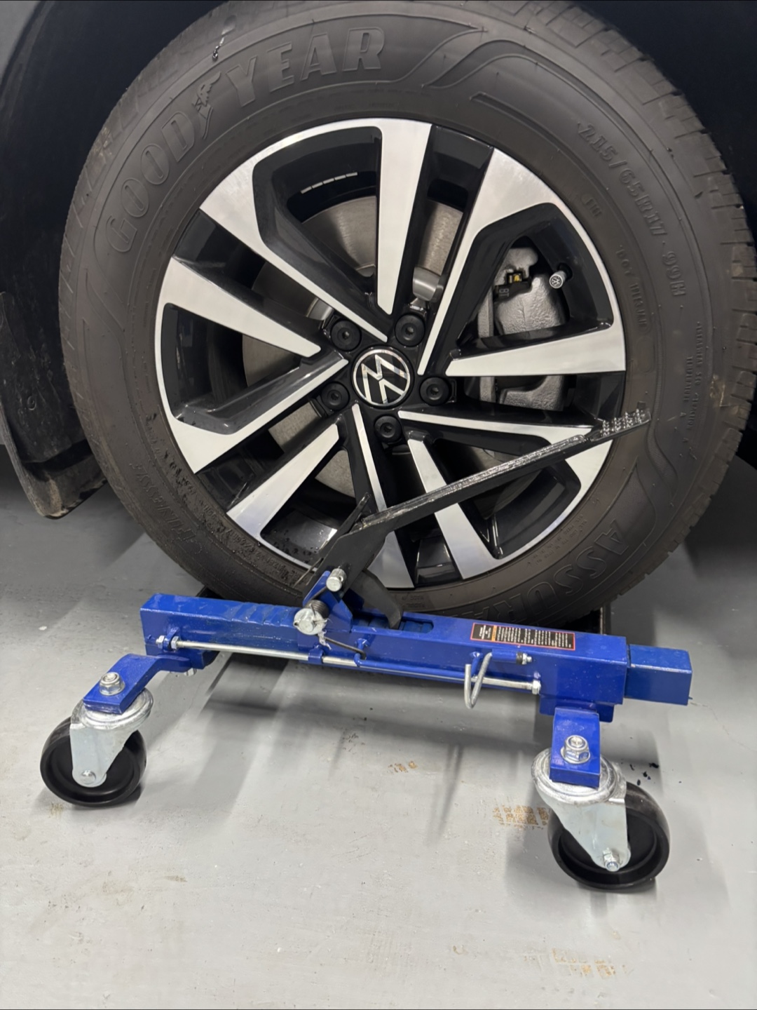 Heavy-Duty Car Dolly - 1250 lbs Capacity