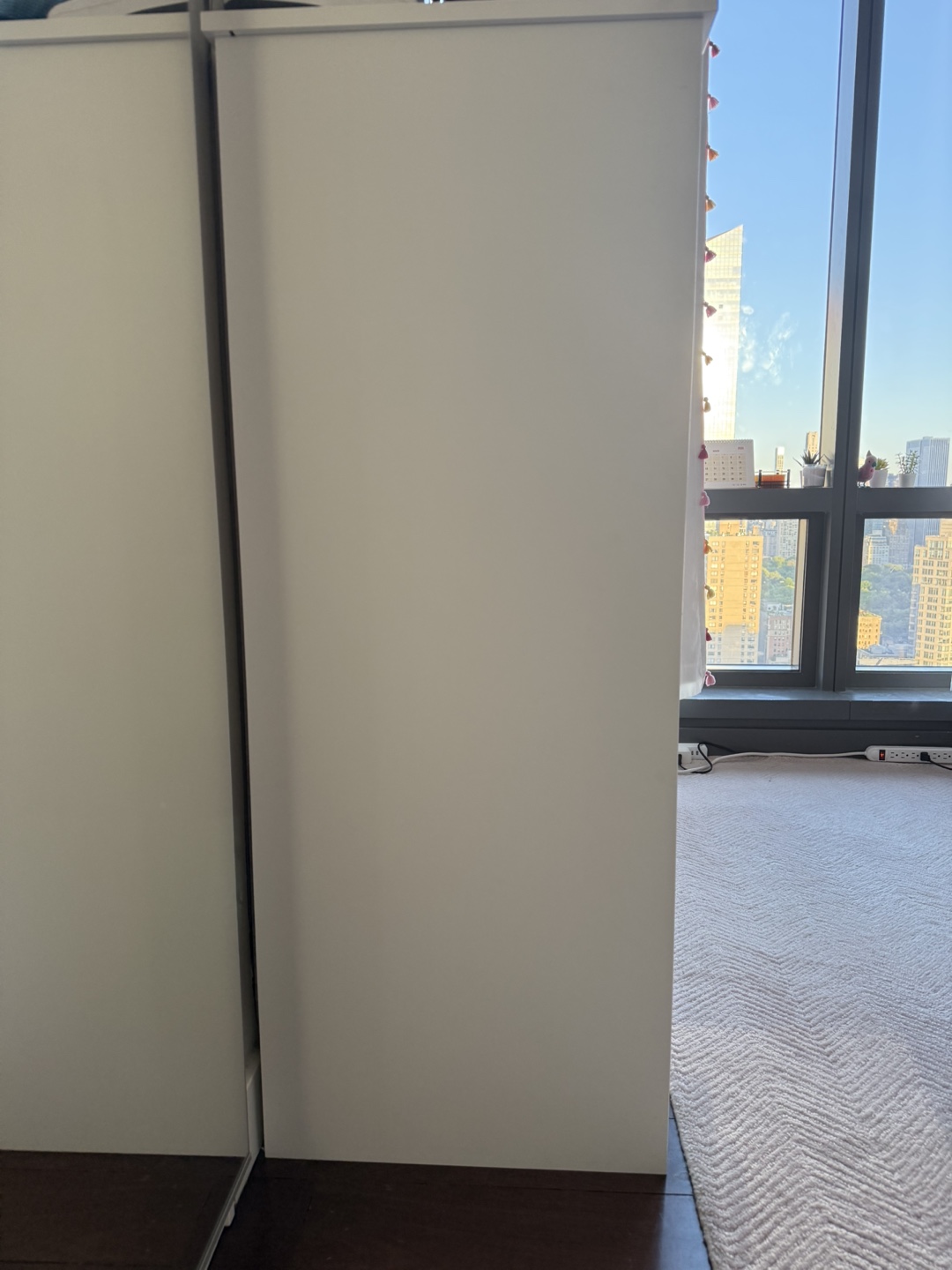 White 6-Drawer Dresser - photo 2