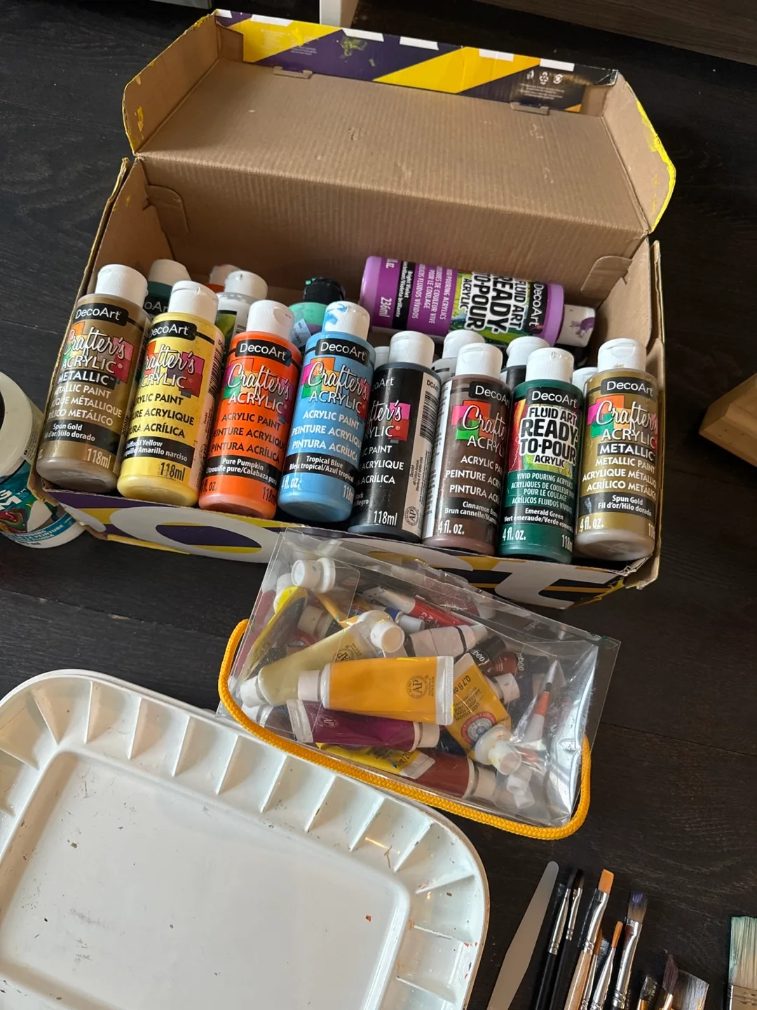 Painting Accessories with Easel & Supplies image indicator(4)