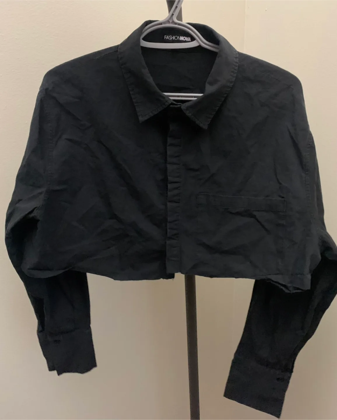 FashionNova Black Cropped Button-Up Shirt thumbnail