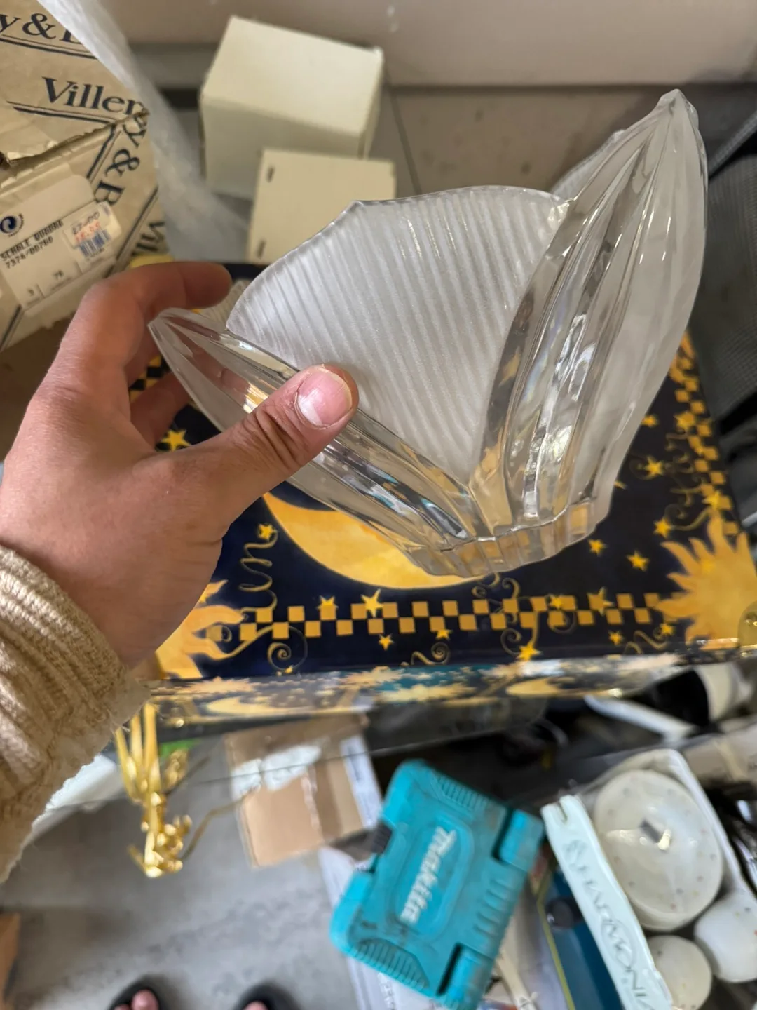 Elegant Crystal Glass Bowl - Unique Design thumbnail