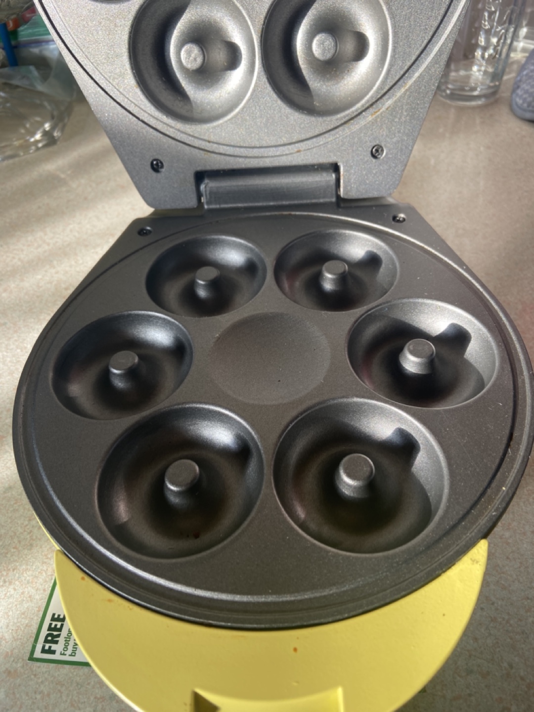 Babycakes Donut Maker - Yellow - photo 4