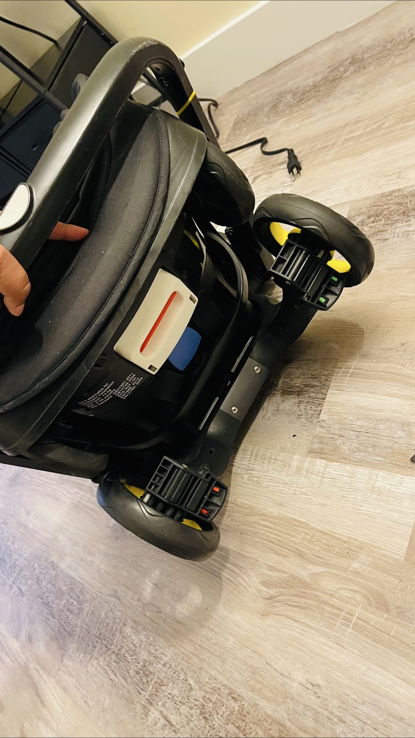 Doona Infant Car Seat and Stroller - photo 2