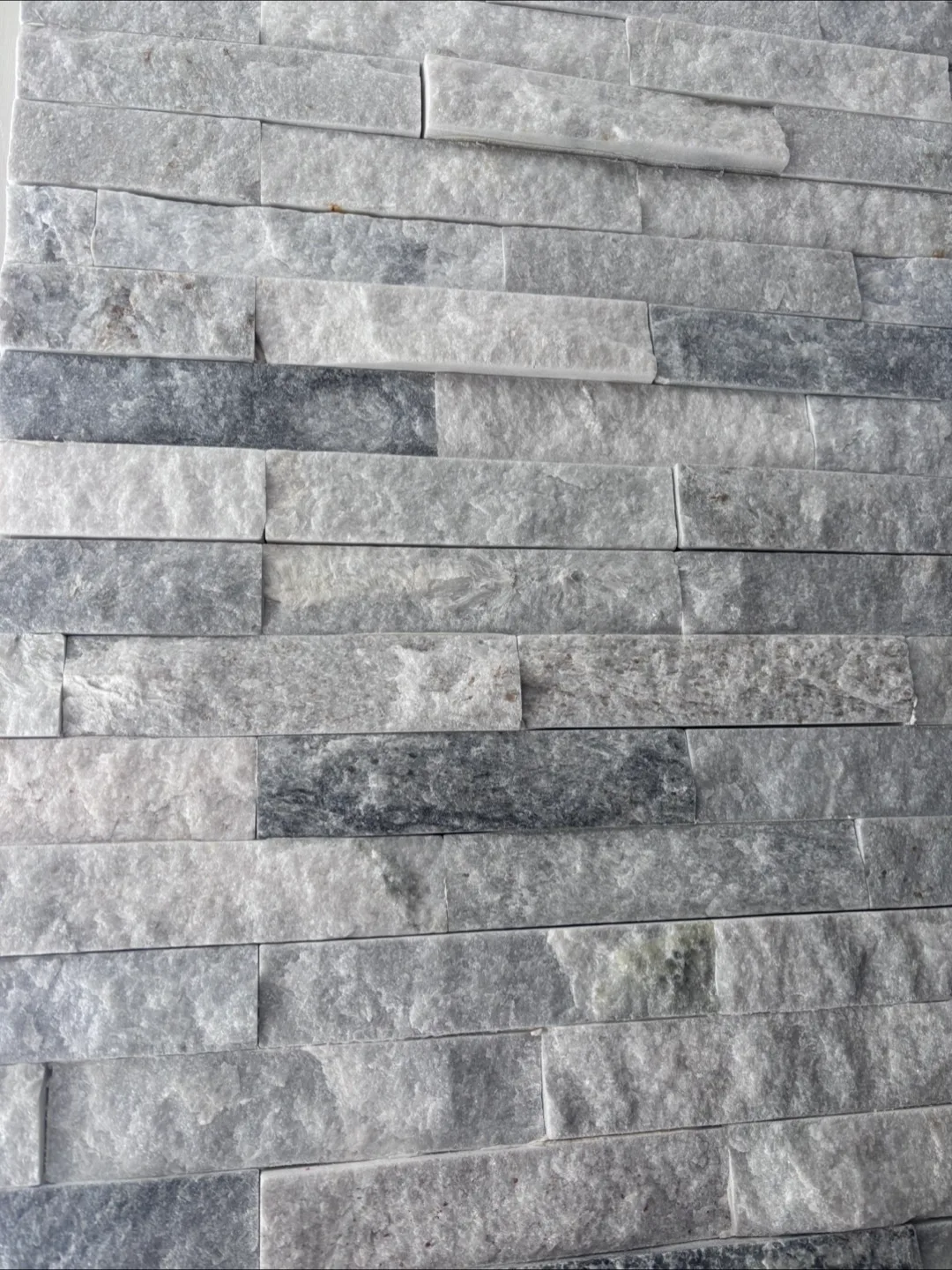 MSI Rockmount Interlocking Stacked Stone Panels thumbnail