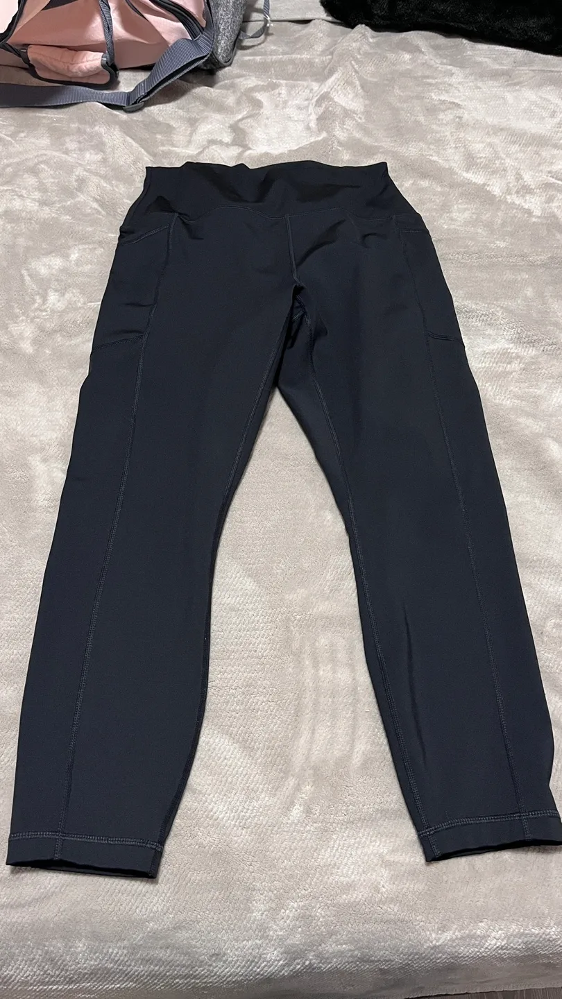 Reebok Black Leggings with Pockets - Size Large image indicator(3)