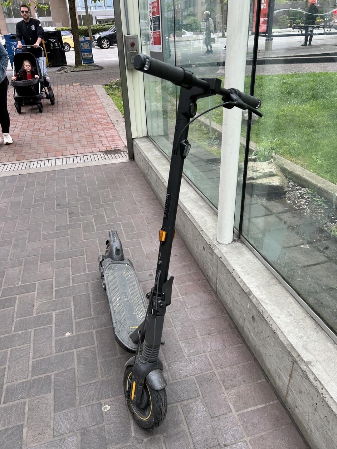 Ninebot Kickscooter MAX G2 - photo 4