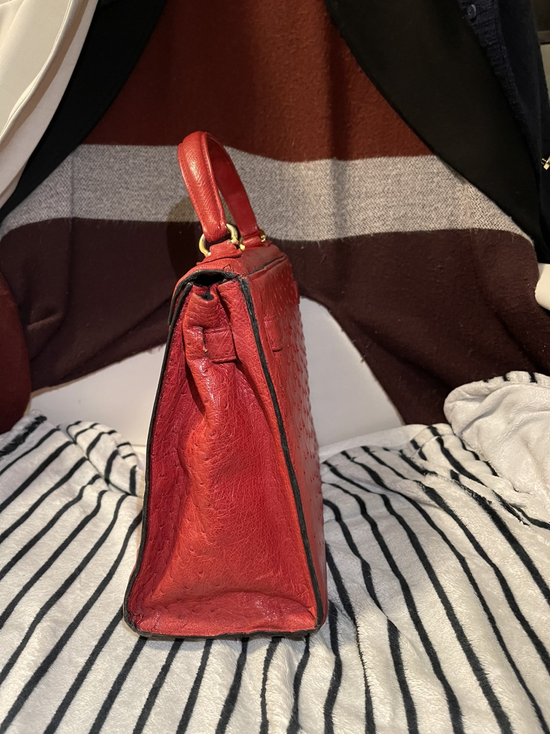 Vintage Red Ostrich Leather Handbag - photo 4