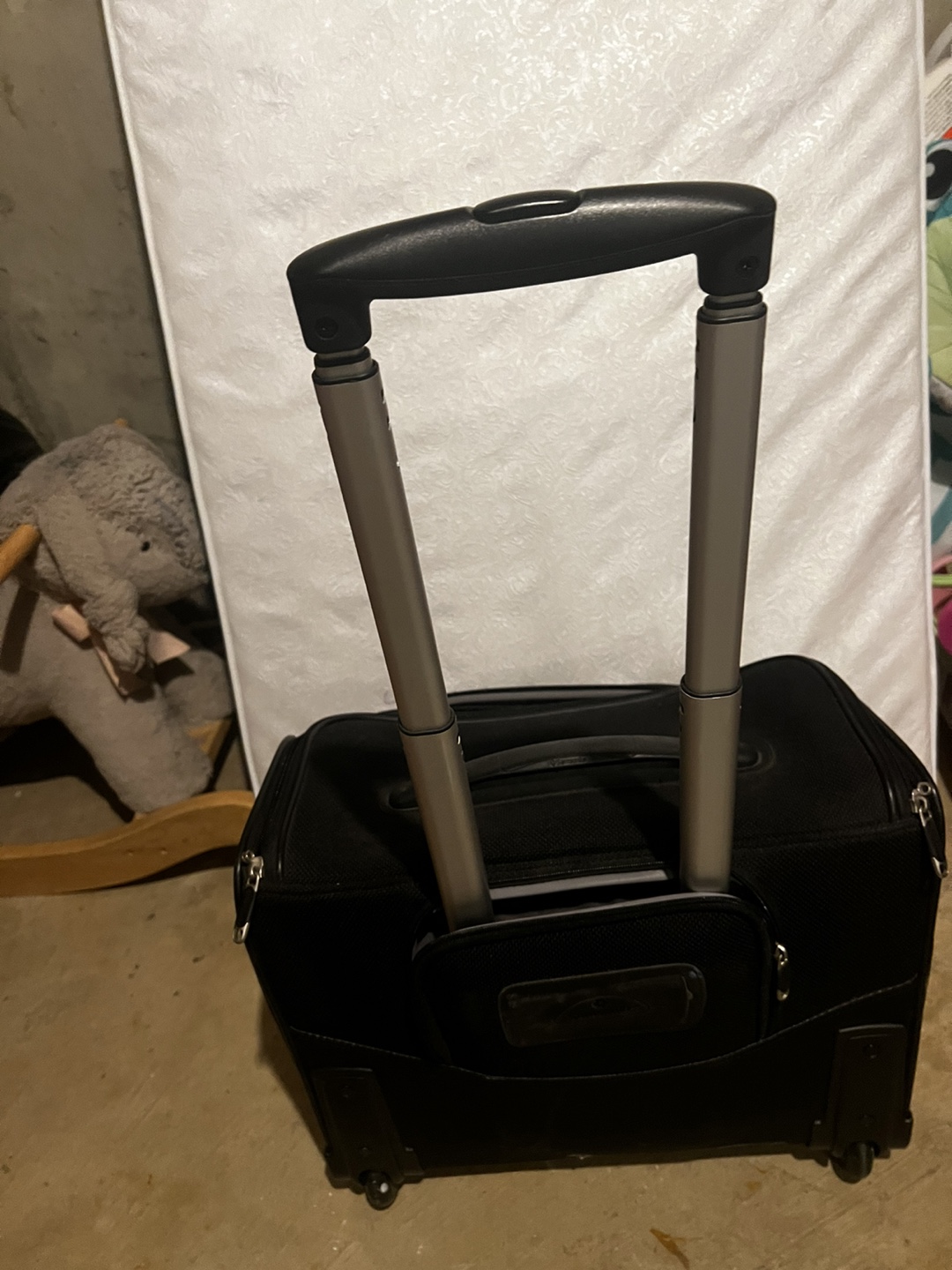 Samsonite Rolling Carry-On Suitcase