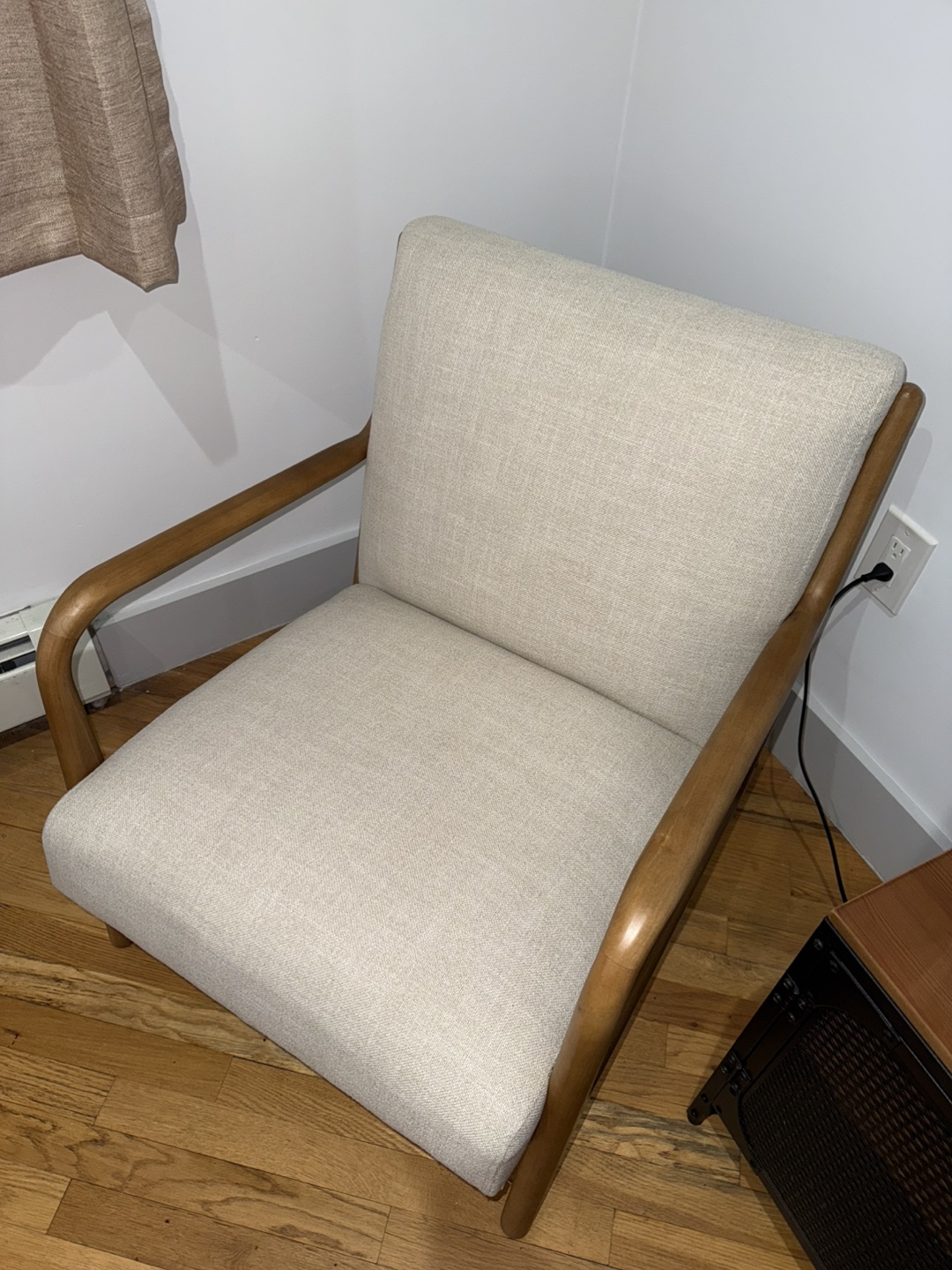 Mid-Century Modern Accent Chair - Beige Fabric & Natural Wood - photo 2