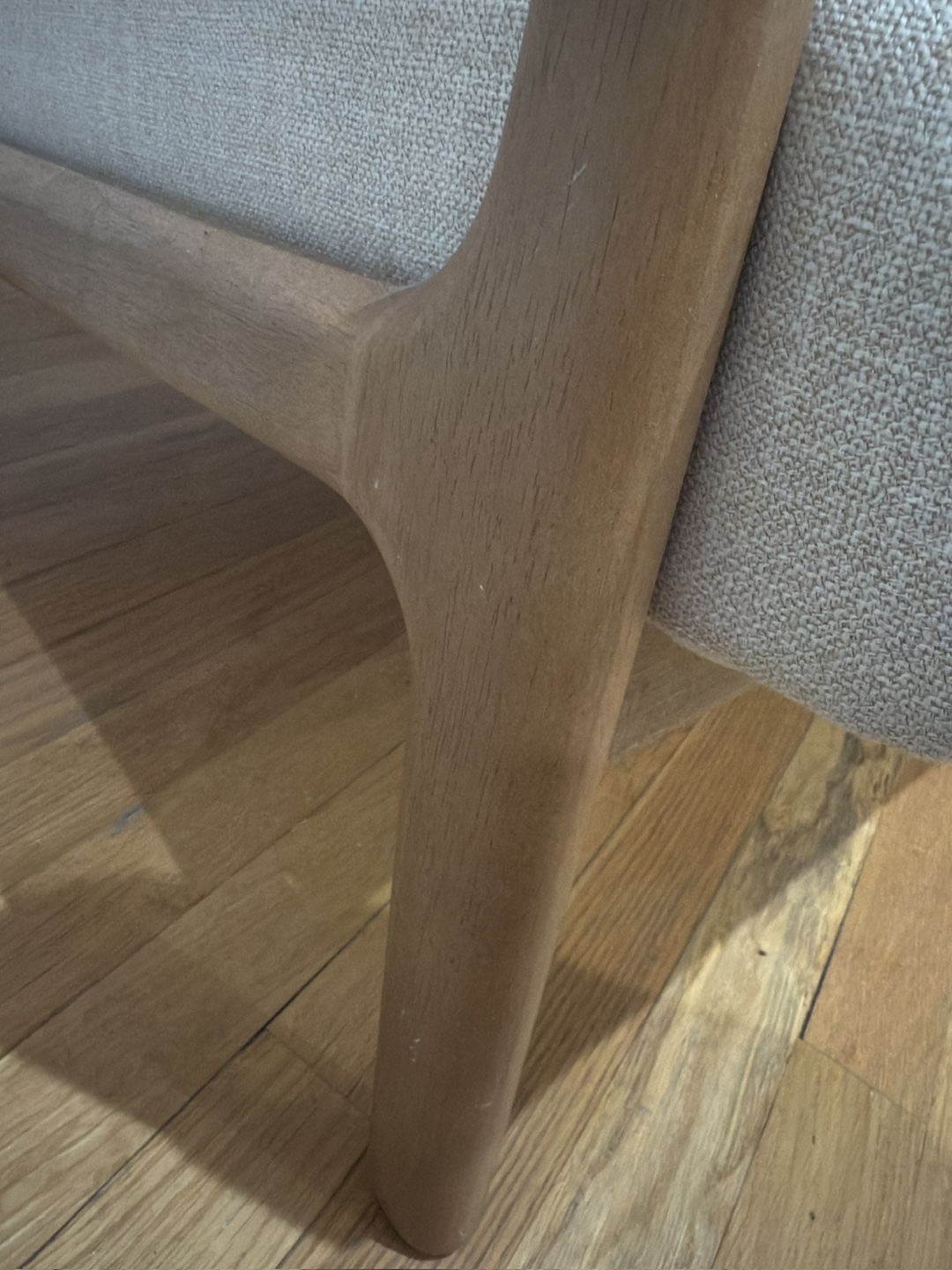 Mid-Century Modern Accent Chair - Beige Fabric & Natural Wood - photo 5
