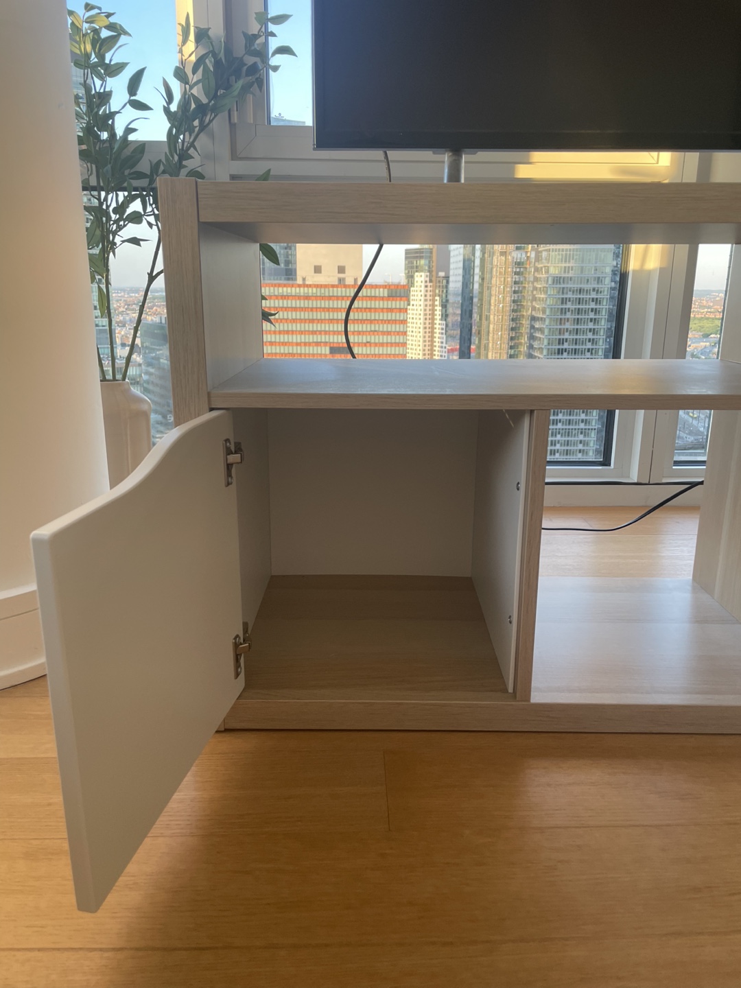 IKEA Kallax TV Unit with 2 Door Inserts - photo 2
