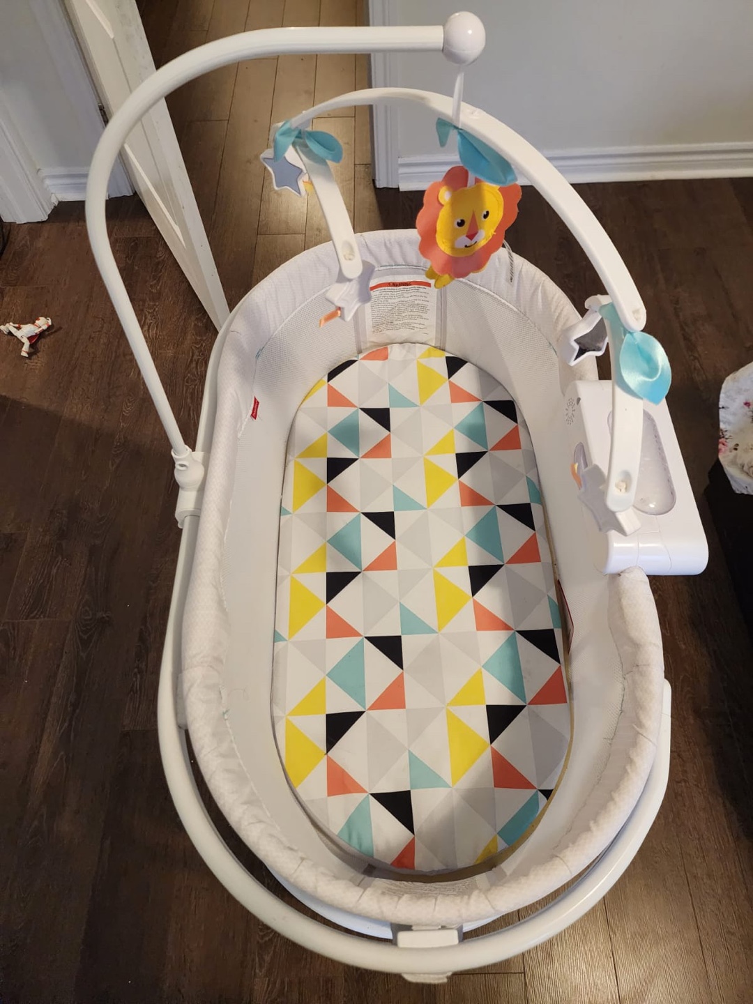 Baby Bassinet with Mobile - photo 2
