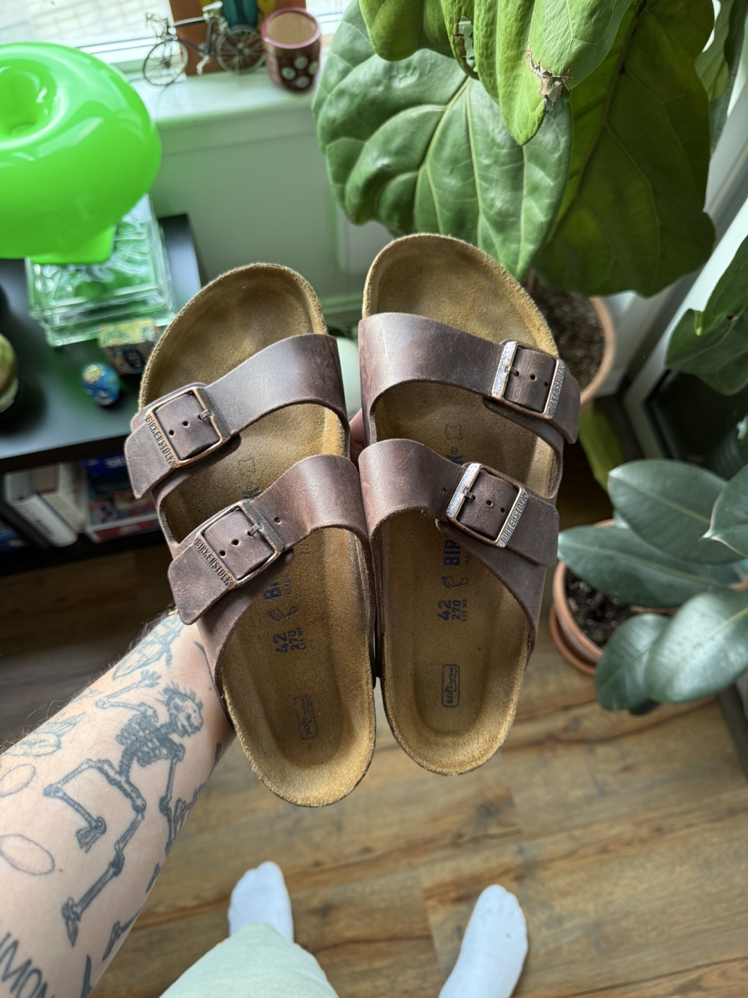 Brown Leather Birkenstock Arizona Sandals - Size 42