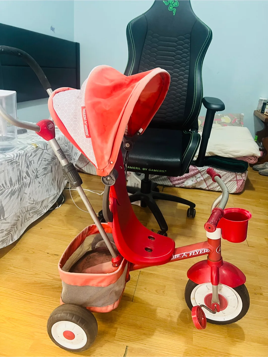Radio Flyer Tricycle with Canopy thumbnail